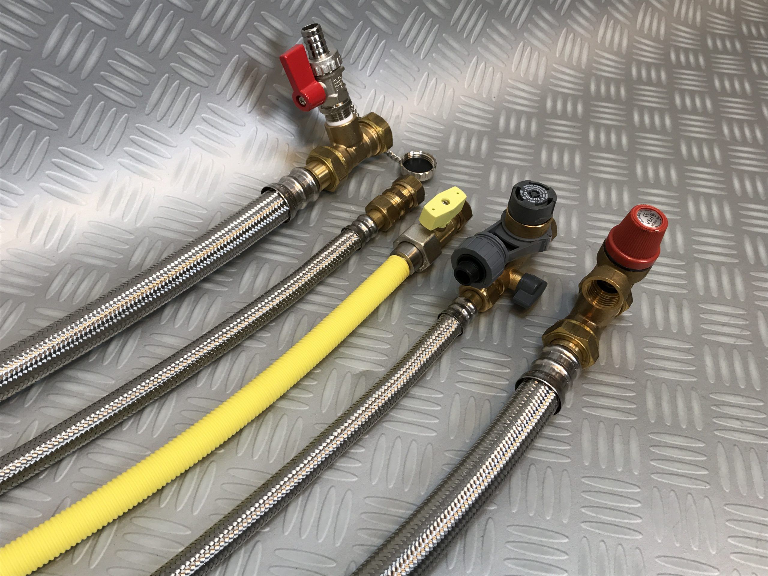 Ketel flex. aansluitset t.w.v. €117,90 Technim